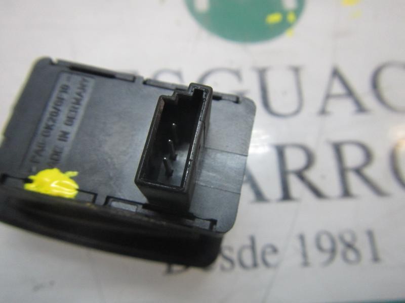 Recambio de mando elevalunas trasero derecho para bmw serie 1 berlina (e81/e87) 118d referencia OEM IAM 61316945874  