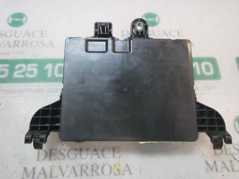 Recambio de caja reles / fusibles para opel insignia berlina 2.0 16v cdti referencia OEM IAM   