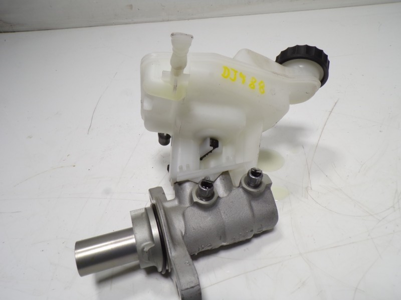 Recambio de bomba freno para toyota proace city 1.5 dci referencia OEM IAM  9807687080 