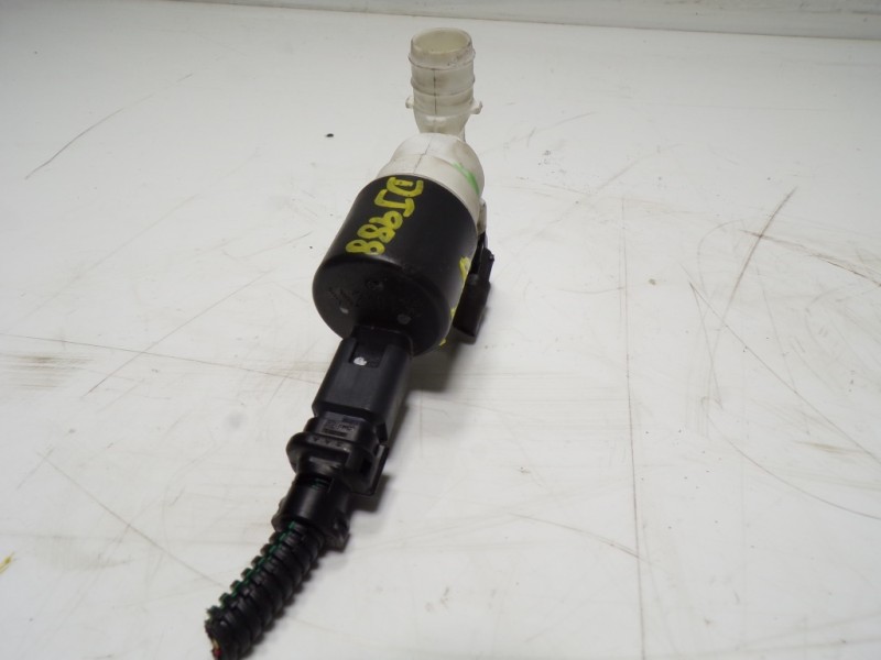 Recambio de bomba limpia para toyota proace city 1.5 dci referencia OEM IAM  9643447980 