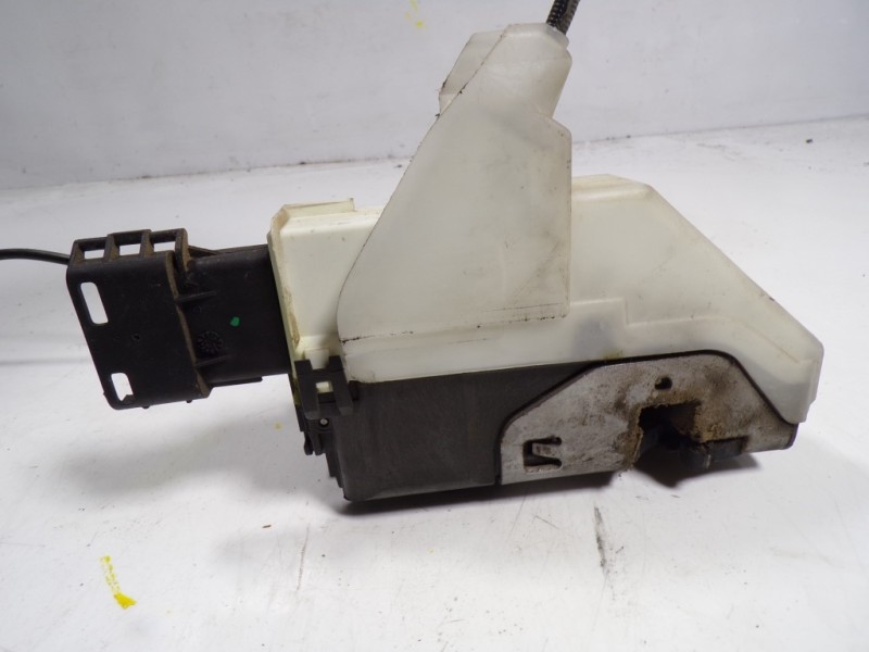 Recambio de cerradura puerta delantera derecha para peugeot 3008 1.6 hdi fap referencia OEM IAM   