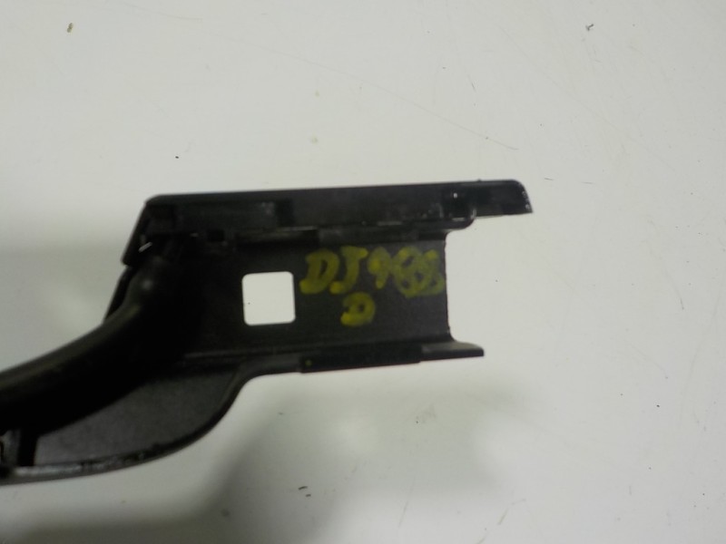 Recambio de brazo limpia delantero derecho para toyota proace city 1.5 dci referencia OEM IAM   