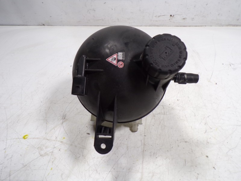 Recambio de deposito expansion para mercedes-benz clase b (w245) 2.0 cdi cat referencia OEM IAM A1695000149 1695000149 