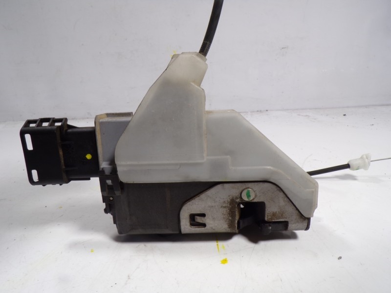 Recambio de cerradura puerta trasera derecha para peugeot 3008 1.6 hdi fap referencia OEM IAM   