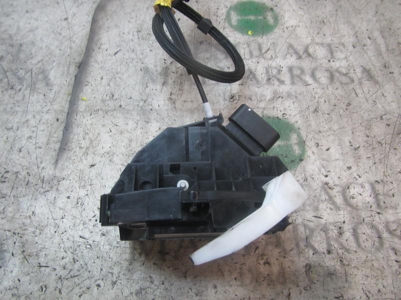 Recambio de cerradura puerta trasera derecha para ford c-max titanium referencia OEM IAM 2053473  