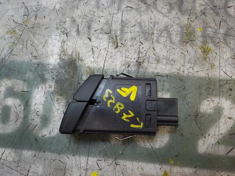 Recambio de warning para bmw serie 5 touring (f11) 520d referencia OEM IAM 61319161896  