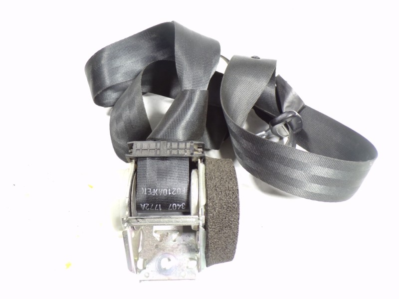 Recambio de cinturon seguridad trasero derecho para peugeot 3008 1.6 hdi fap referencia OEM IAM   