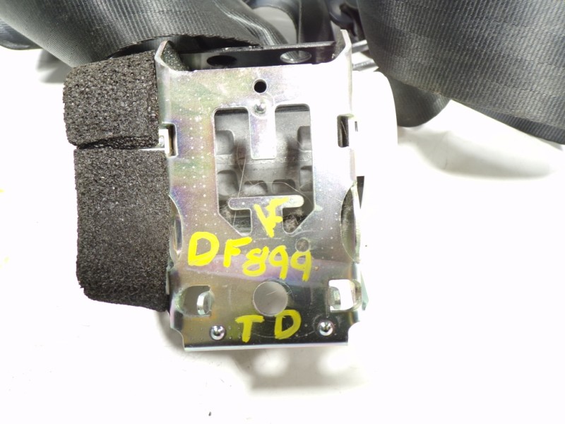 Recambio de cinturon seguridad trasero derecho para peugeot 3008 1.6 hdi fap referencia OEM IAM   