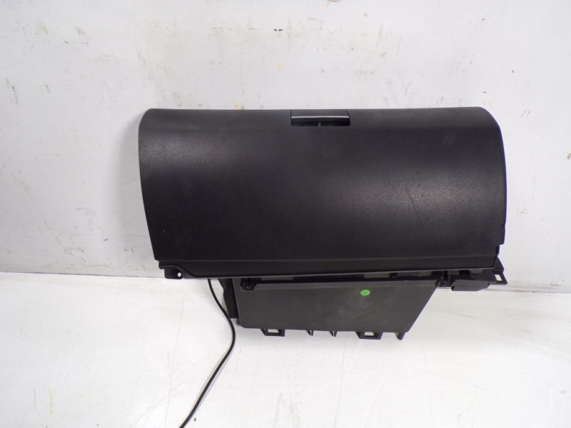 Recambio de guantera para mercedes-benz clase b (w245) 2.0 cdi cat referencia OEM IAM A16968016919D84  