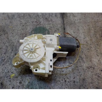 MOTOR ELEVALUNAS DELANTERO DERECHO 