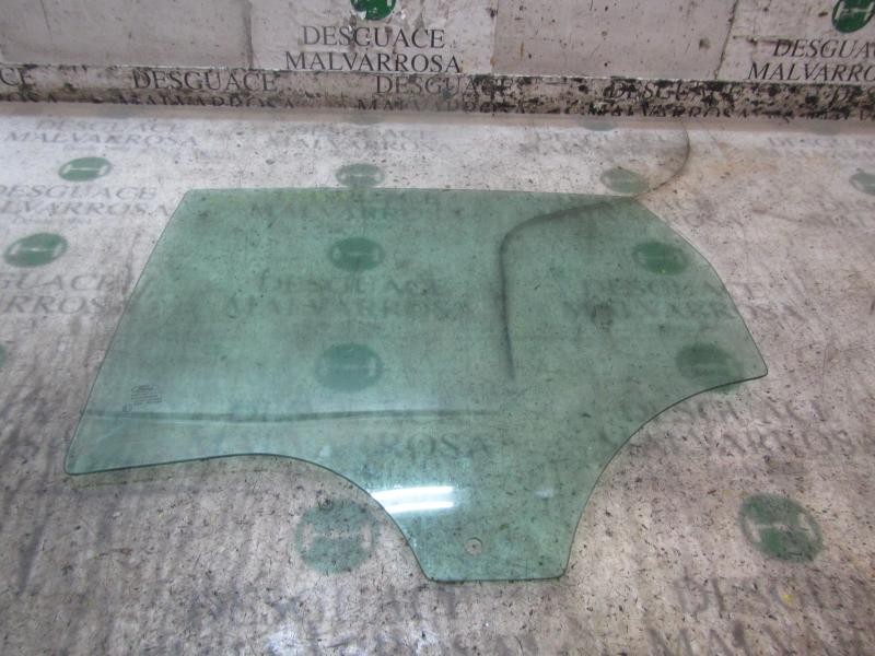 Recambio de cristal puerta trasero izquierdo para ford c-max titanium referencia OEM IAM 1699796  