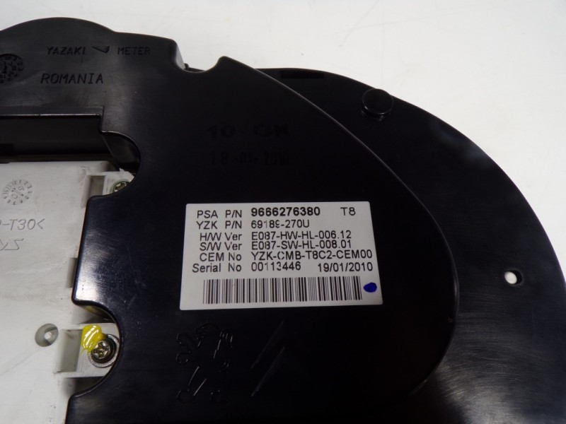 Recambio de cuadro instrumentos para peugeot 3008 1.6 hdi fap referencia OEM IAM   