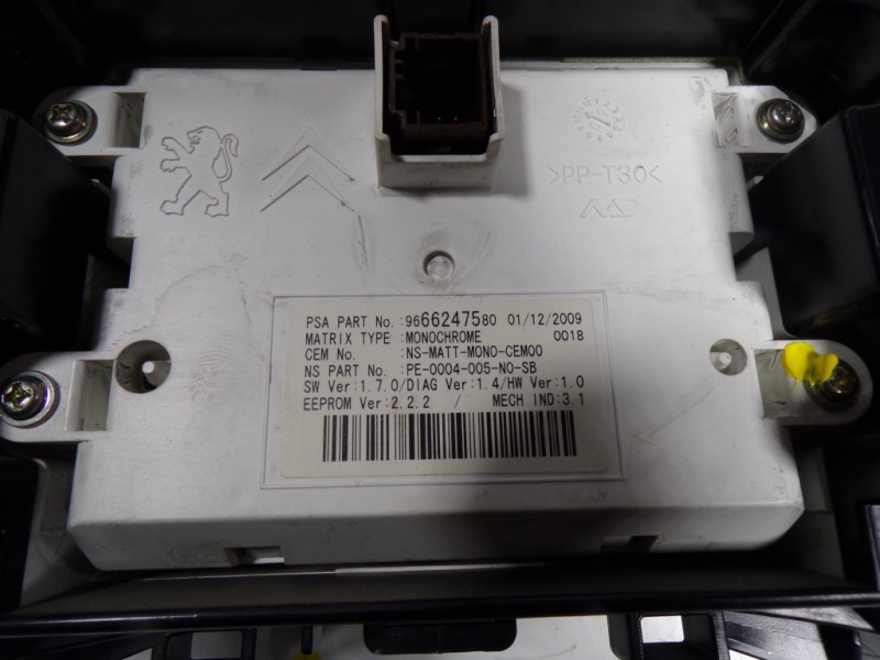 Recambio de cuadro instrumentos para peugeot 3008 1.6 hdi fap referencia OEM IAM   