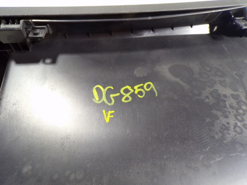 Recambio de guantera para citroën c4 lim. 1.6 blue-hdi fap referencia OEM IAM 8247S6  