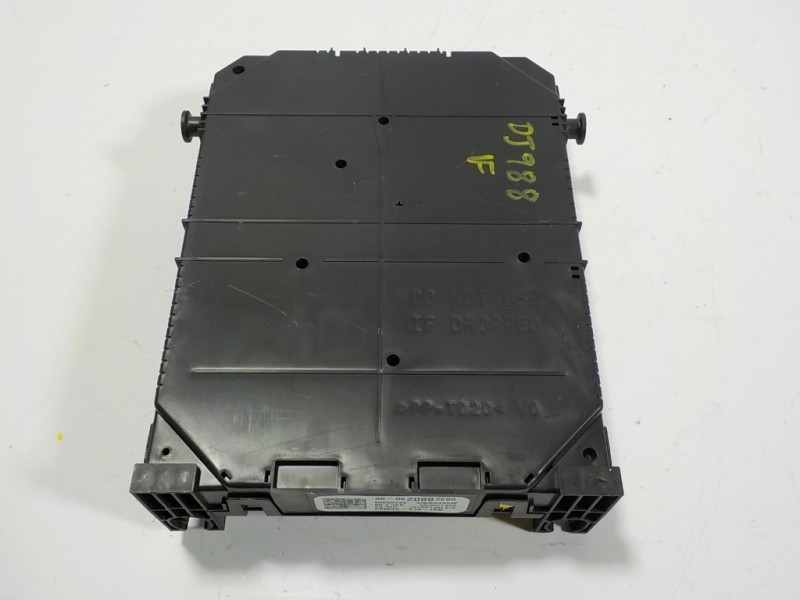 Recambio de caja reles / fusibles para toyota proace city 1.5 dci referencia OEM IAM  983288028000 