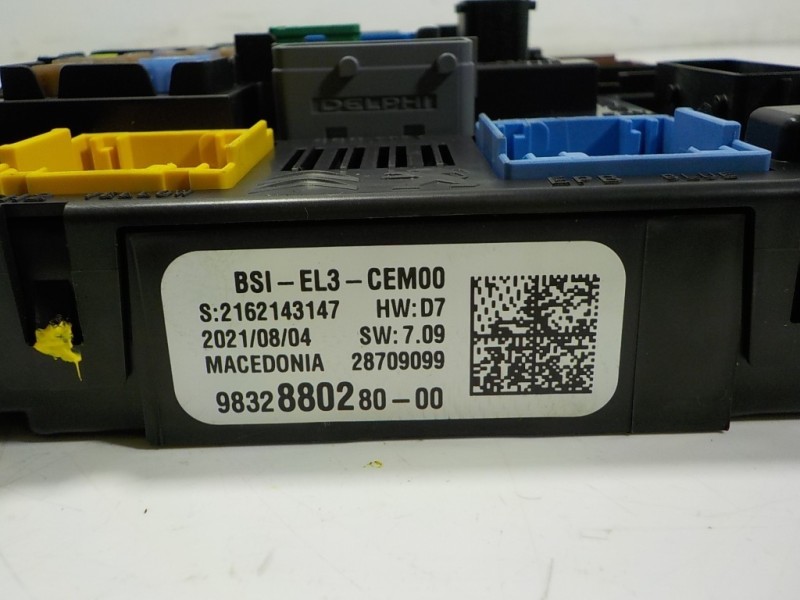 Recambio de caja reles / fusibles para toyota proace city 1.5 dci referencia OEM IAM  983288028000 
