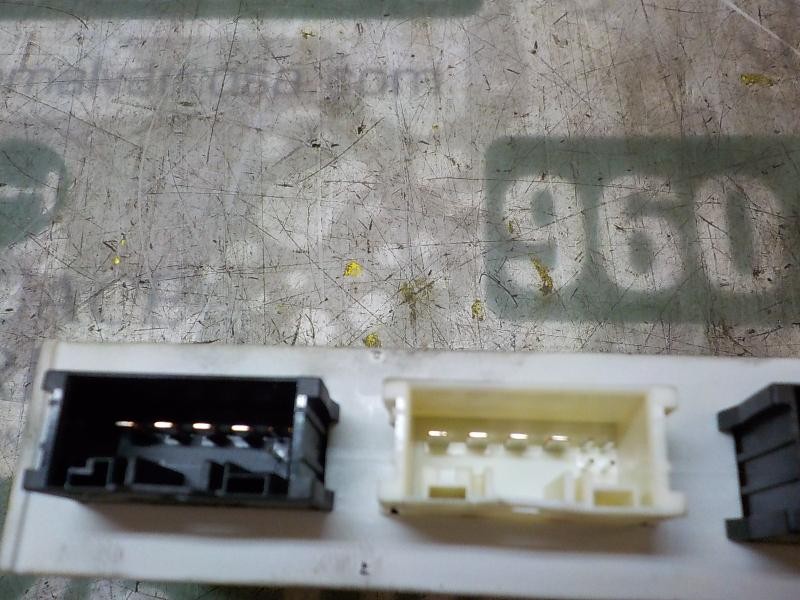 Recambio de modulo electronico para bmw serie 5 touring (f11) 520d referencia OEM IAM 61357394651 61357394651 F005V01606