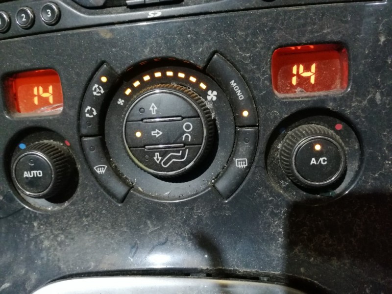 Recambio de mando climatizador para peugeot 3008 1.6 hdi fap referencia OEM IAM   