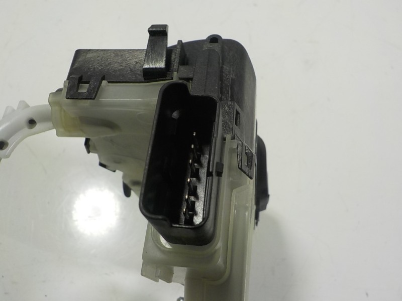 Recambio de cerradura puerta delantera izquierda para toyota proace city 1.5 dci referencia OEM IAM  163434 