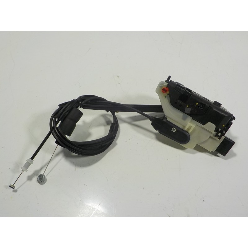 Recambio de cerradura puerta trasera derecha para toyota proace city 1.5 dci referencia OEM IAM  243585 