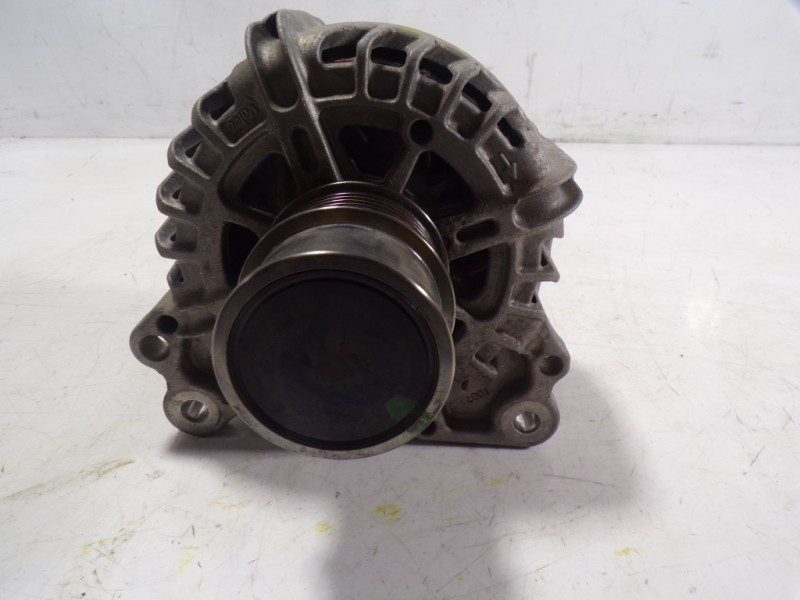 Recambio de alternador para seat leon (5f1) 1.2 tsi referencia OEM IAM 04E903015 04E903021N 