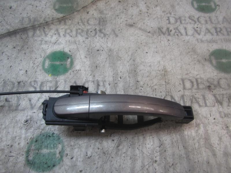 Recambio de maneta exterior delantera derecha para ford c-max titanium referencia OEM IAM 1738727  