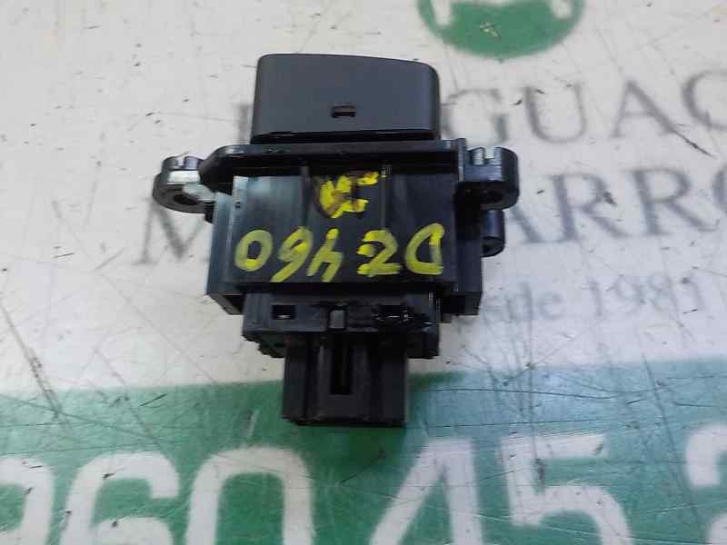 Recambio de warning para kia cee´d business referencia OEM IAM 93790A2100WK 93790A2100 4C23601000