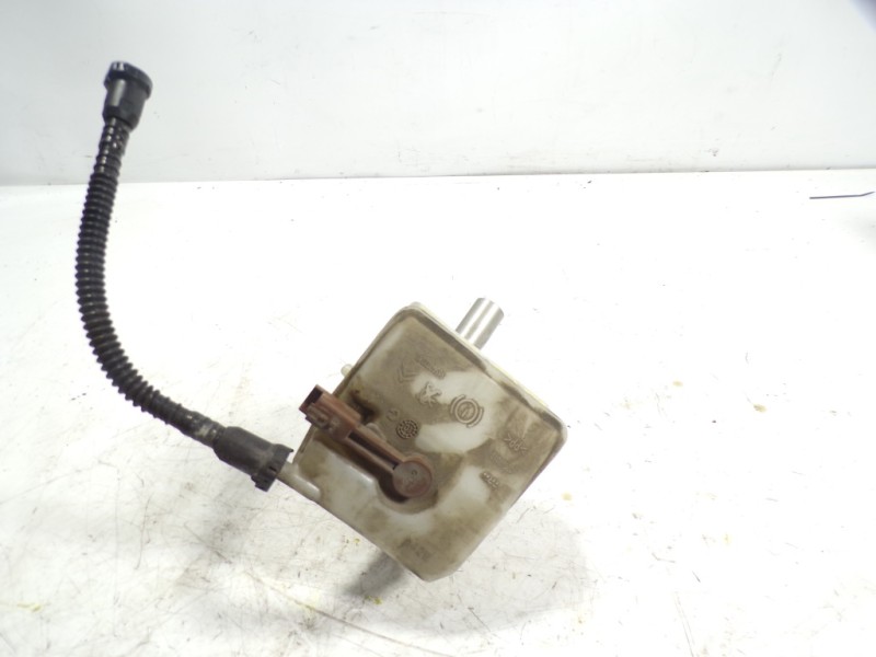 Recambio de bomba freno para peugeot partner kasten 1.6 16v hdi fap referencia OEM IAM 4601V8  