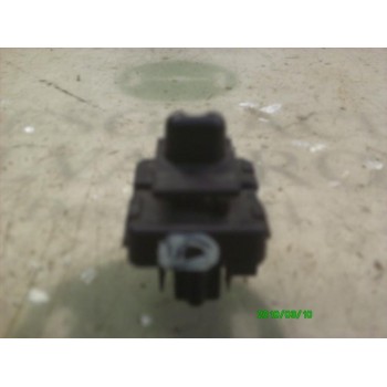 MANDO ELEVALUNAS DELANTERO DERECHO 