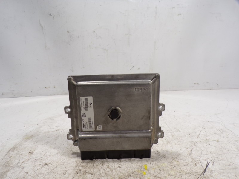 Recambio de centralita motor uce para dacia sandero stepway referencia OEM IAM 237103008R 237103008R 133130337