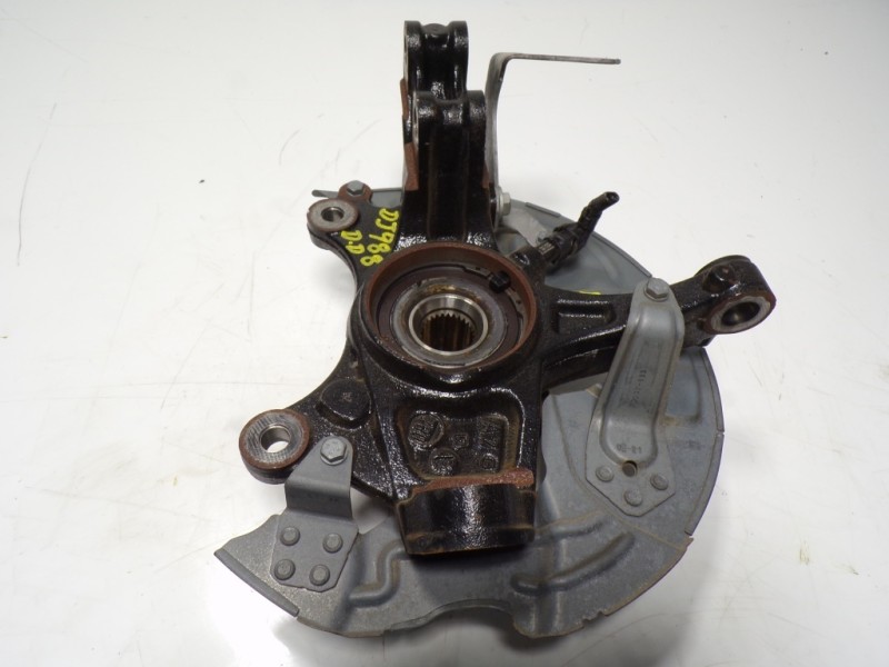 Recambio de mangueta delantera derecha para toyota proace city 1.5 dci referencia OEM IAM   