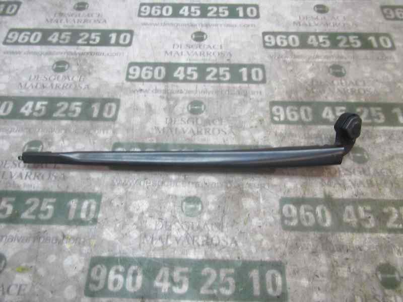 Recambio de brazo limpia delantero derecho para seat leon (1p1) reference copa referencia OEM IAM 1P0955410A1P9  
