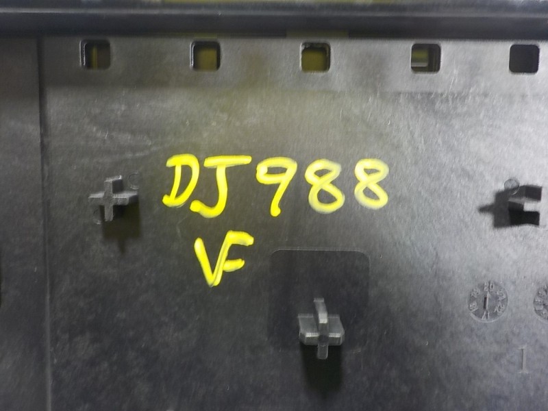 Recambio de pantalla multifuncion para toyota proace city 1.5 dci referencia OEM IAM  983658648000 