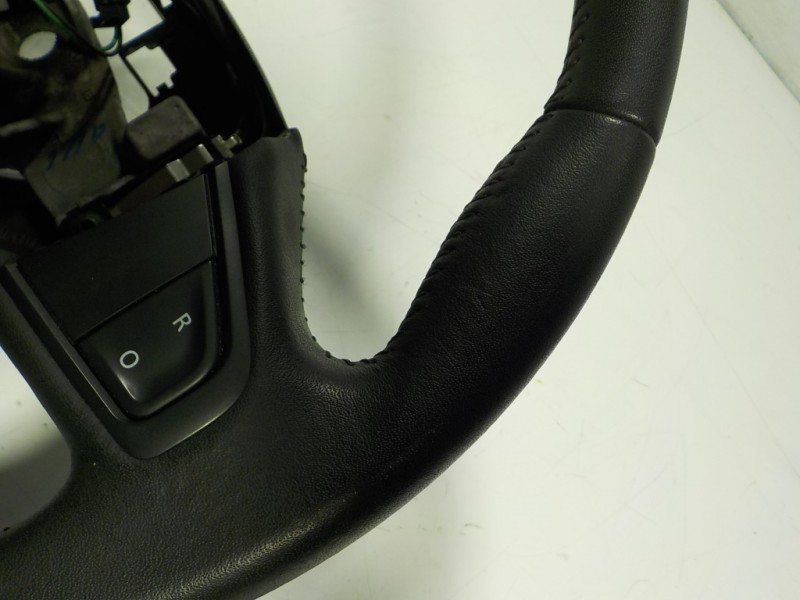 Recambio de volante para renault megane iii berlina 5 p dynamique referencia OEM IAM   