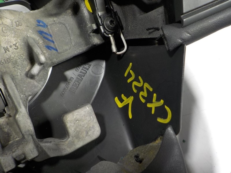 Recambio de volante para renault megane iii berlina 5 p dynamique referencia OEM IAM   