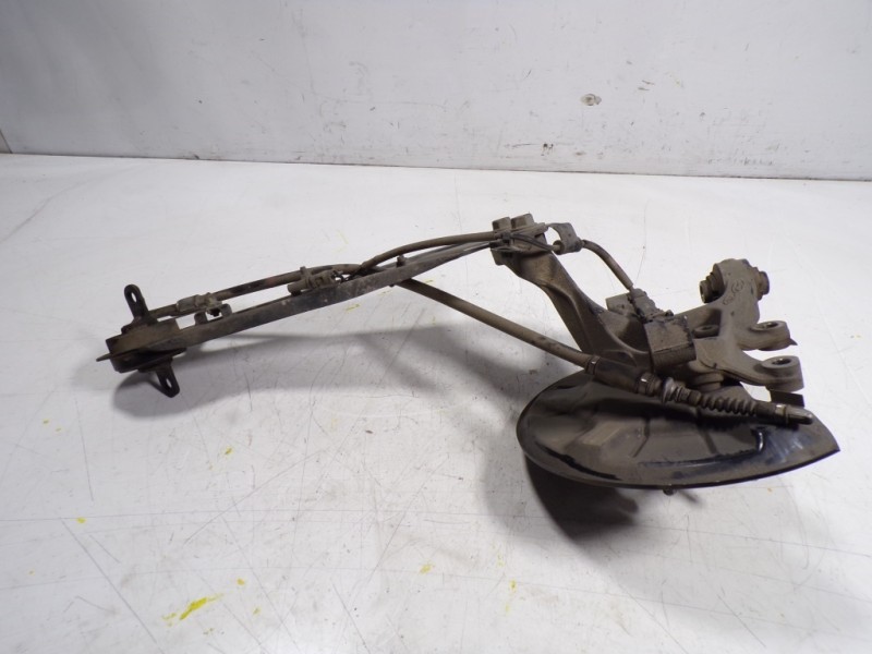 Recambio de mangueta trasera izquierda para kia ceed 1.6 crdi cat referencia OEM IAM 52710G4AA0  