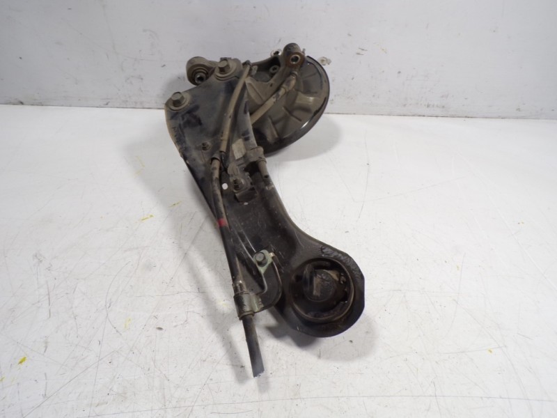 Recambio de mangueta trasera izquierda para kia ceed 1.6 crdi cat referencia OEM IAM 52710G4AA0  