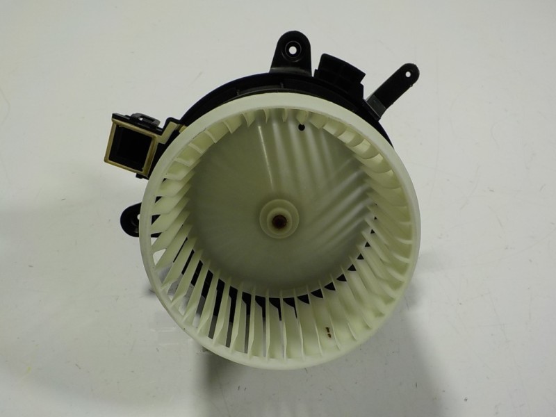 Recambio de motor calefaccion para toyota proace city 1.5 dci referencia OEM IAM  1D480003258623 