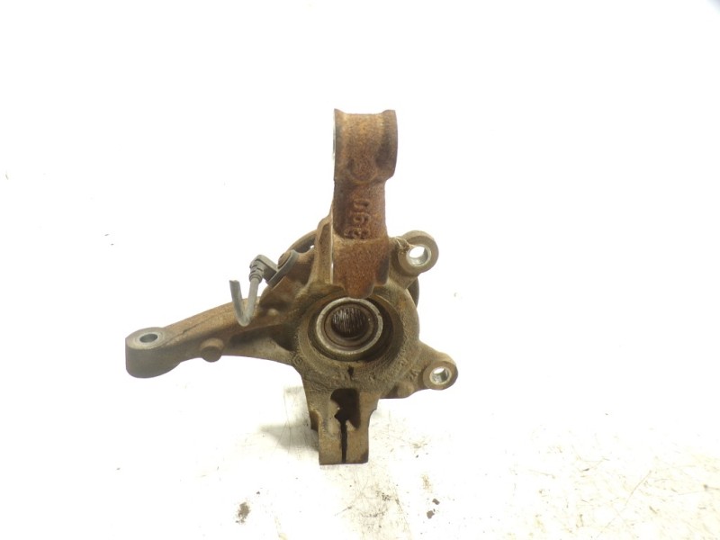 Recambio de mangueta delantera izquierda para dacia sandero stepway referencia OEM IAM 400151018R  