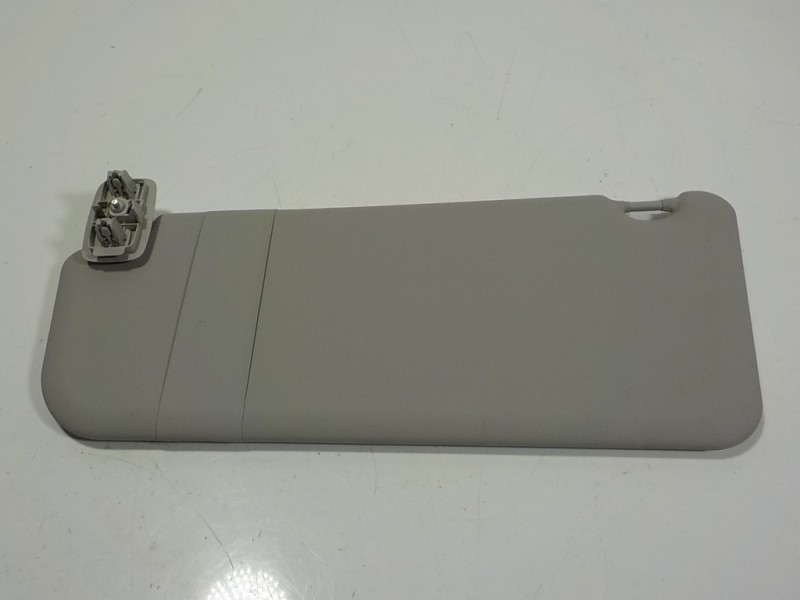 Recambio de parasol izquierdo para toyota proace city 1.5 dci referencia OEM IAM  9809498777 