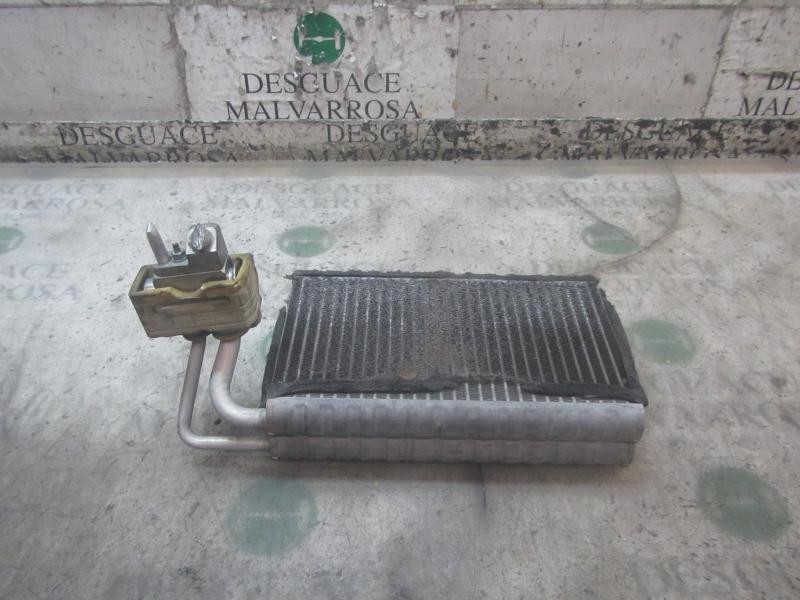 Recambio de evaporador aire acondicionado para bmw serie 5 berlina (e60) 525d referencia OEM IAM 64119238655  