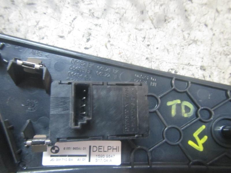 Recambio de mando elevalunas trasero derecho para bmw serie 5 berlina (e60) 525d referencia OEM IAM 61316951965  