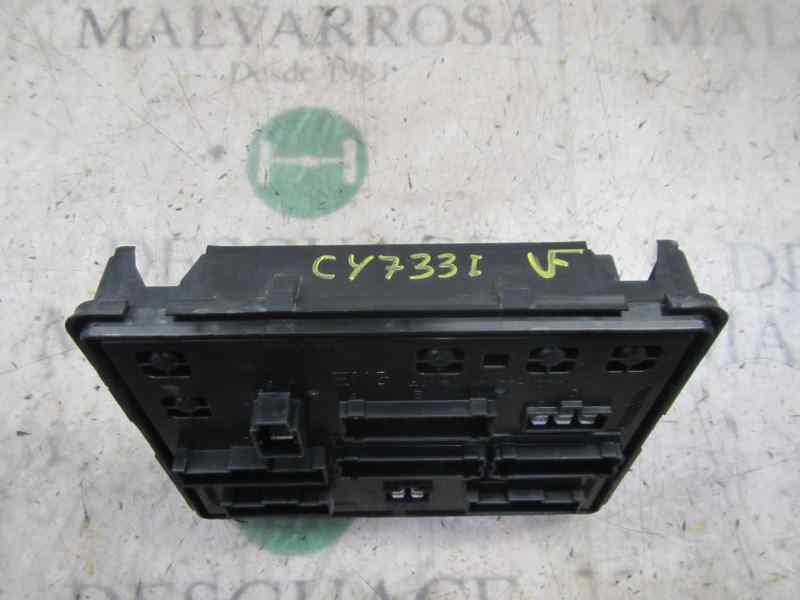 Recambio de caja reles / fusibles para ssangyong rodius 2.7 turbodiesel cat referencia OEM IAM   