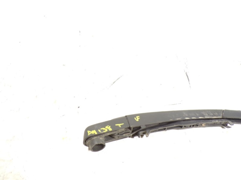 Recambio de brazo limpia trasero para dacia sandero stepway referencia OEM IAM 287815304R  