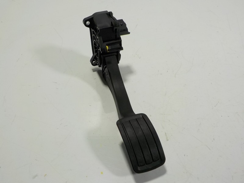 Recambio de potenciometro pedal para toyota proace city 1.5 dci referencia OEM IAM  9836042280 