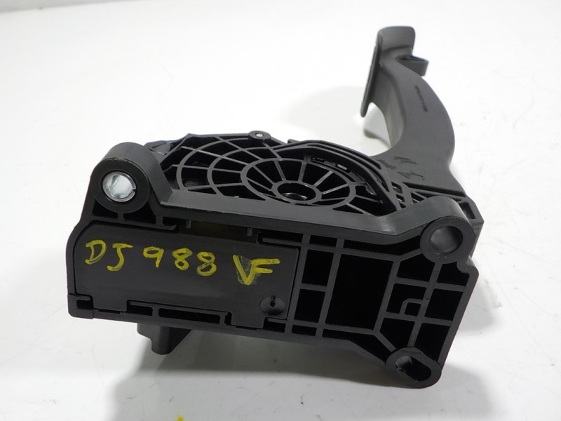Recambio de potenciometro pedal para toyota proace city 1.5 dci referencia OEM IAM  9836042280 