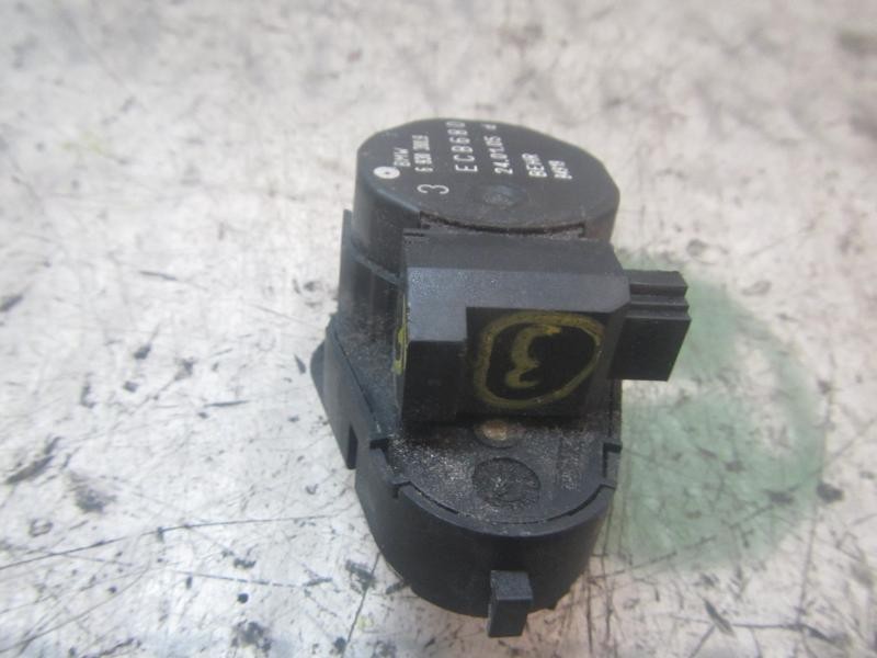 Recambio de motor apertura trampillas climatizador para bmw serie 5 berlina (e60) 525d referencia OEM IAM  69303009 