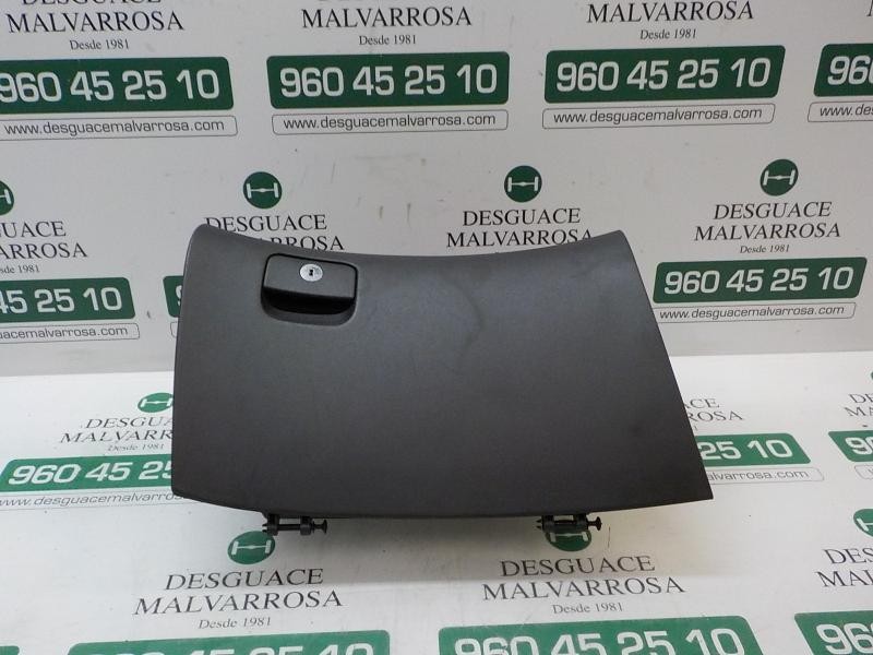 Recambio de guantera para hyundai i30 1.6 crdi cat referencia OEM IAM 845102R011WK  