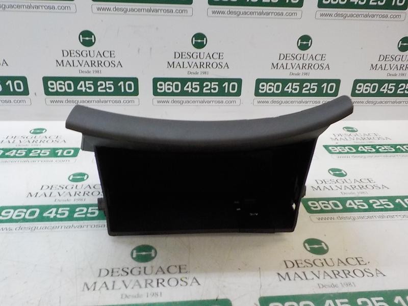 Recambio de guantera para hyundai i30 1.6 crdi cat referencia OEM IAM 845102R011WK  