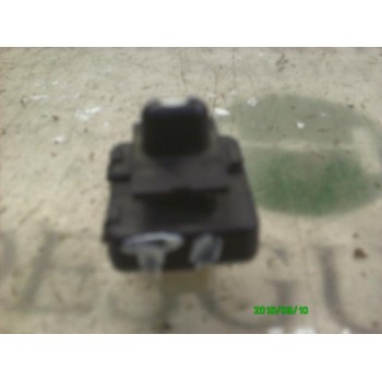 MANDO ELEVALUNAS TRASERO IZQUIERDO 